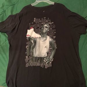 Air Jordan Retro 6 “maroon” T-shirt